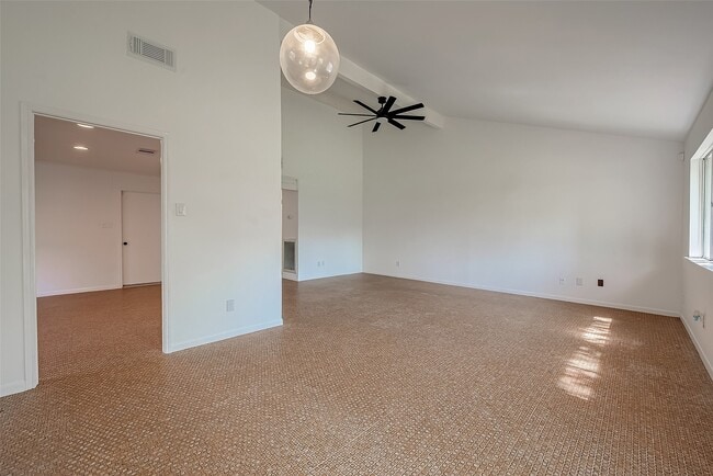 Building Photo - 810 Richvale Ln