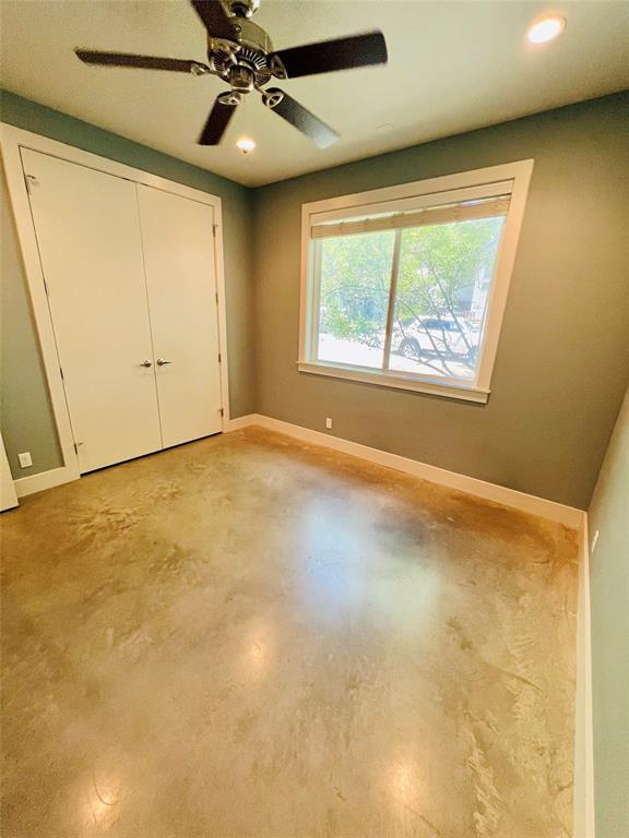 Building Photo - 5402 Avenue F