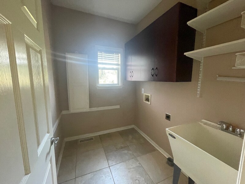 Building Photo - 973 Rip Steele Rd