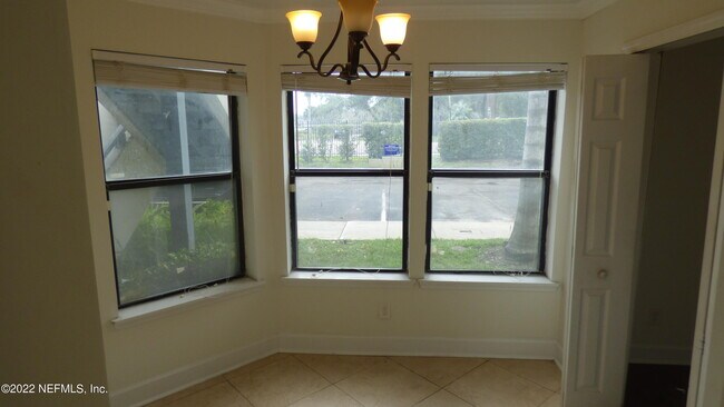 Building Photo - 5615 San Juan Ave