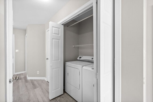 Building Photo - 3792 McAllister Dr