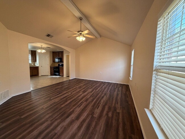 Building Photo - 9910 Weatherford Ave