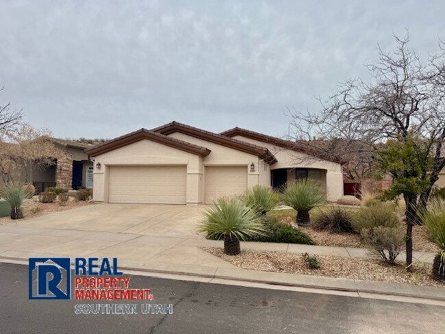 Building Photo - Beautiful Home in Coral Canyon