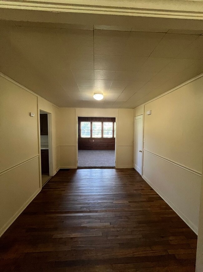 Building Photo - Sit Back, Relax. Your New home Awaits.