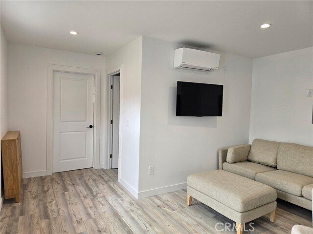 Building Photo - 6885 Shoshonee Way