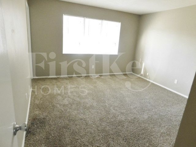 Building Photo - 2030 E Humes Ln