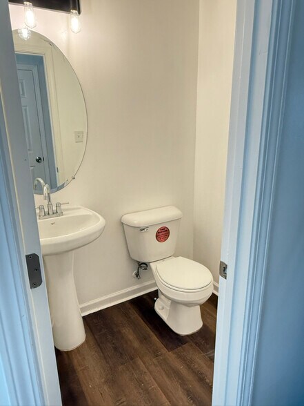 Building Photo - 1753 Fielding Way