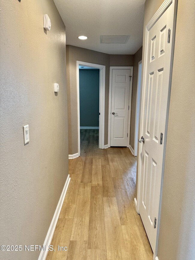 Building Photo - 8357 Highgate Dr