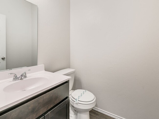 Building Photo - *NOW PRELEASING* Four Bedroom | Two and a Half Bath Duplex in Redstone Ranch with Full Service La...