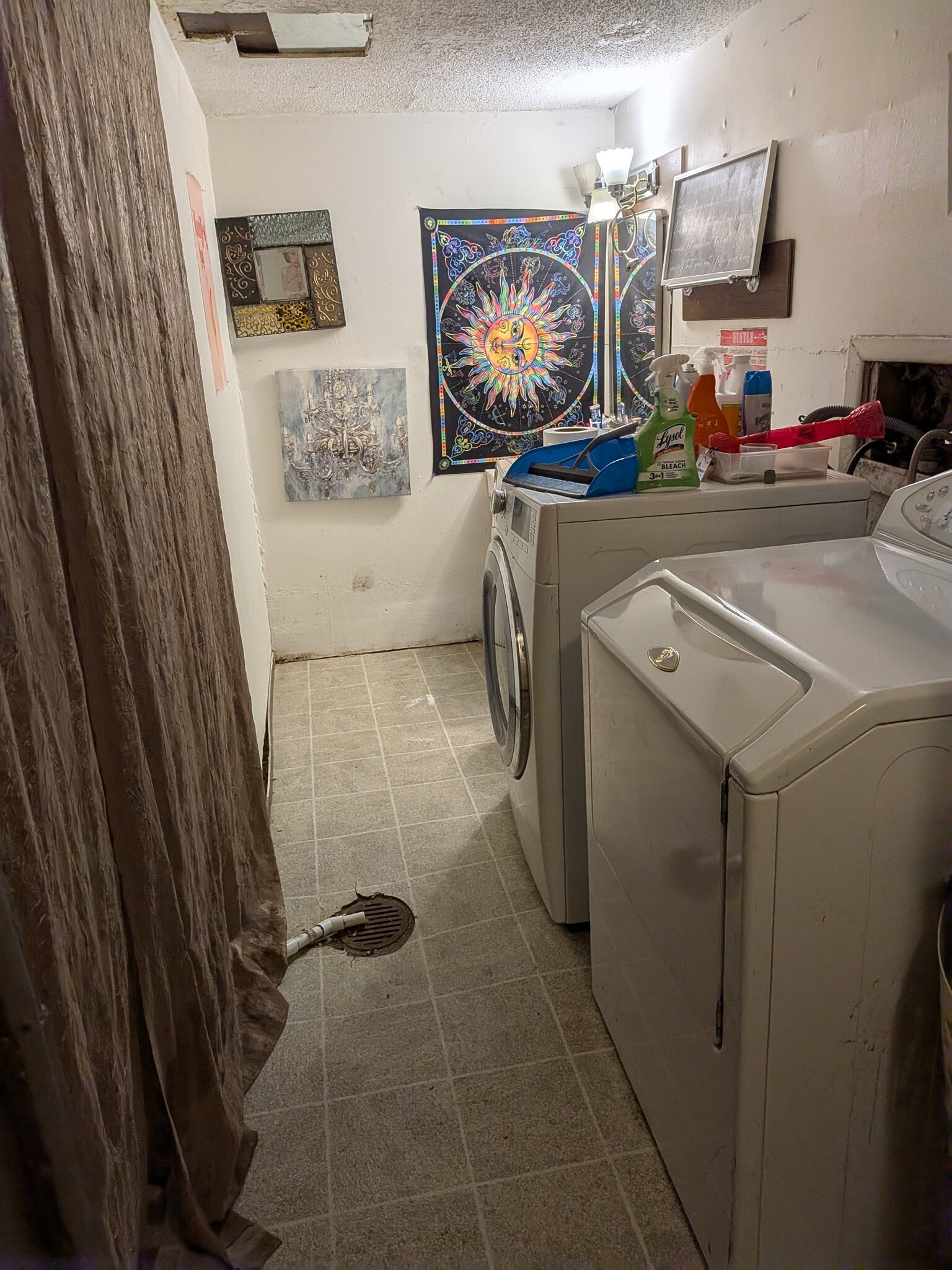 Building Photo - 1659 S Sonora Dr