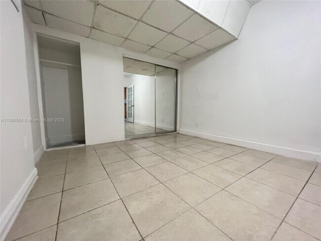 Building Photo - 6886 NW 27th Ct