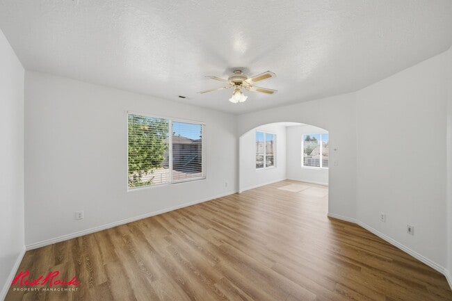 Building Photo - Newly Updated and Move-In Ready 3 bedroom 2 bathroom Home