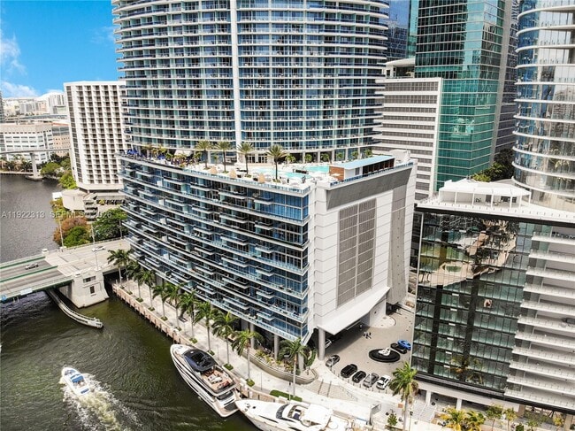 Building Photo - 200 Biscayne Blvd Way