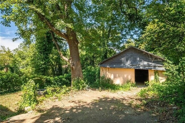 Building Photo - 943 Rose Cir SW