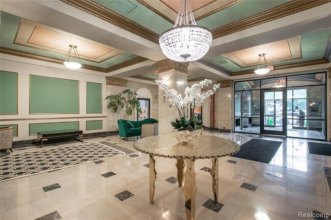 Building Photo - 15 E Kirby St