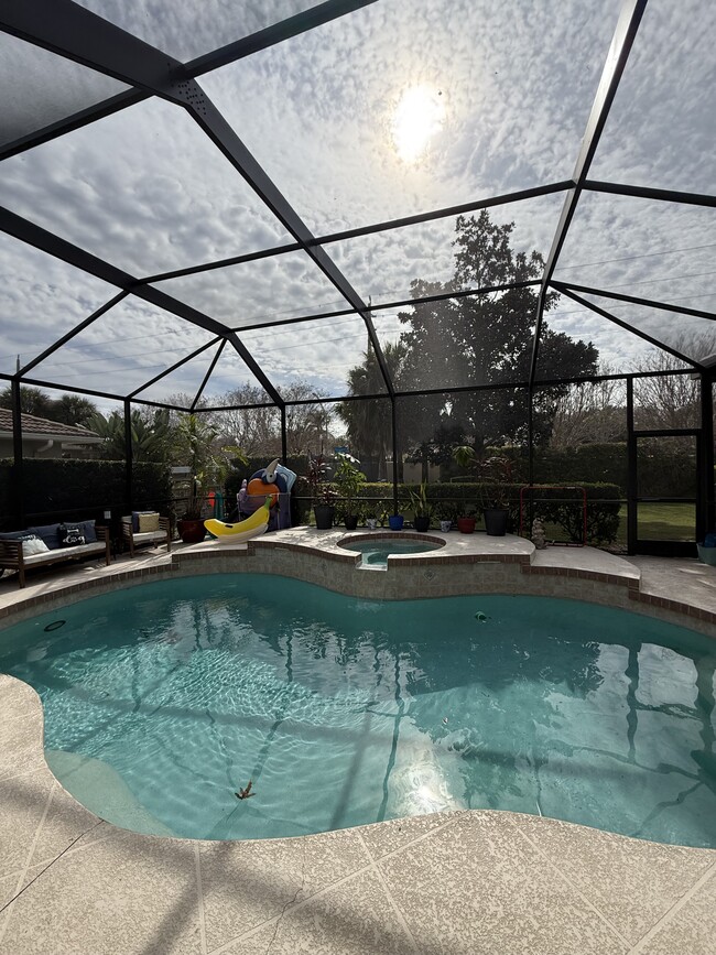 Building Photo - 5522 Eastwind Dr