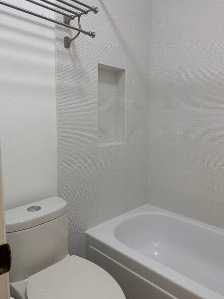 Bathroom 1 - 8020 Braesmain Dr