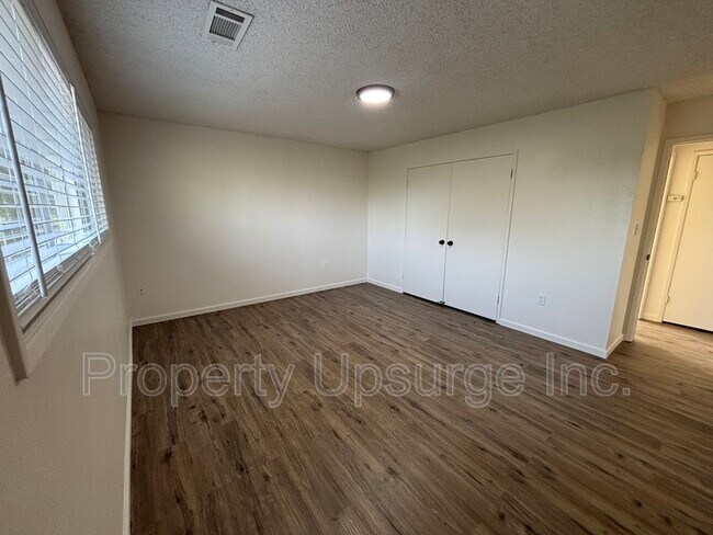 Building Photo - 735 Kimball Rd