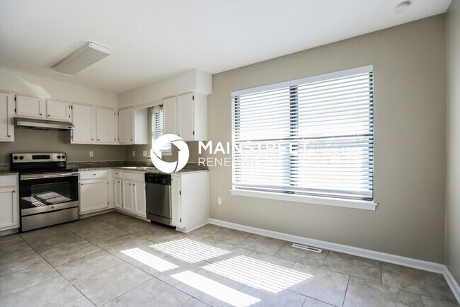 Building Photo - 3 Bedroom Pet-Friendly Home in Pleasant Hi...