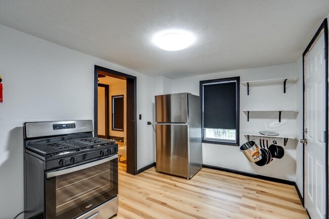 Building Photo - 2173 E 73rd St