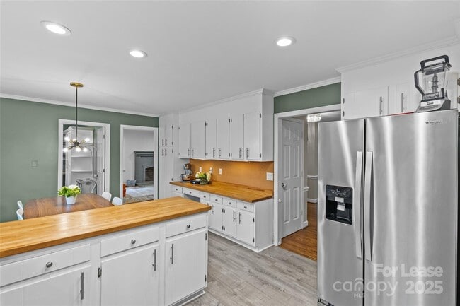 Building Photo - 2418 Ainsdale Rd