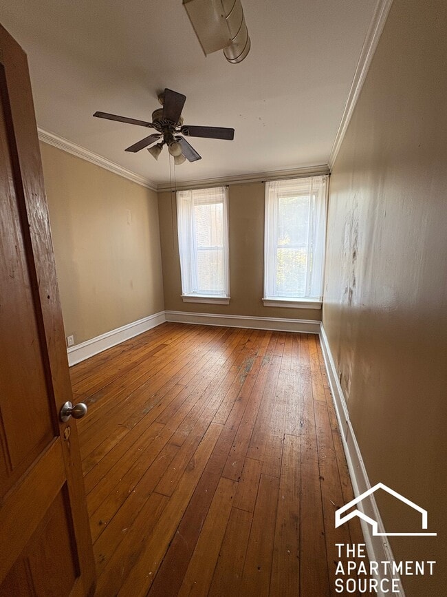 Building Photo - 1154 W 18th St