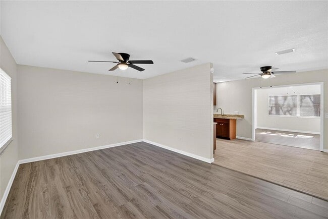 Building Photo - 311 NE 5th St