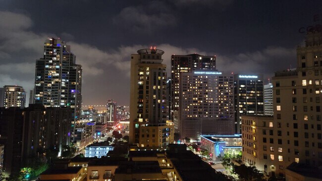 Building Photo - 850 Beech St