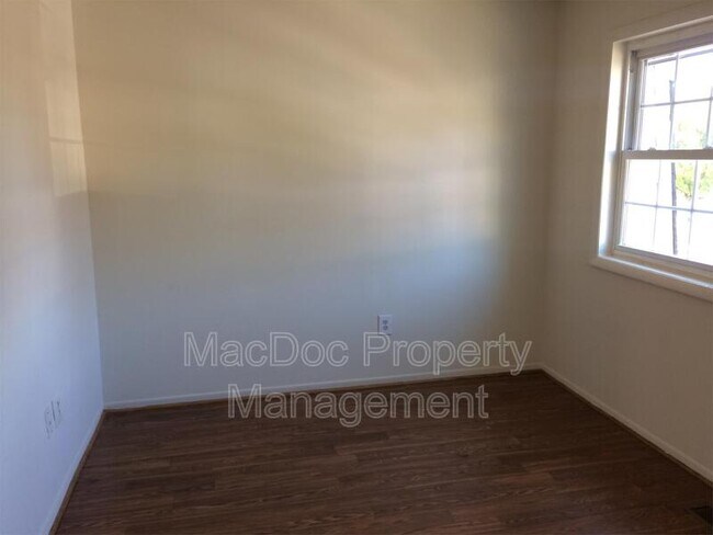 Building Photo - 14674 Pinon Ct