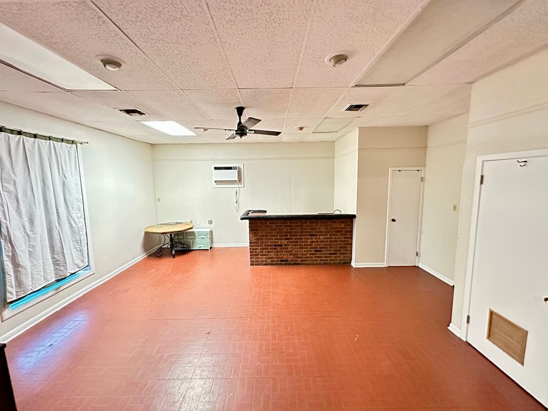 Building Photo - 10420 Ware Street