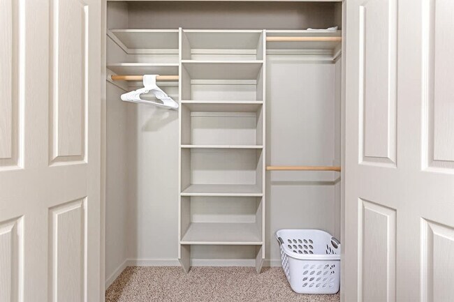 Building Photo - 2480 W San Remo Ct