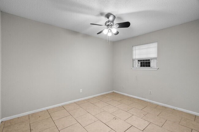 Building Photo - 3501 Avenue M