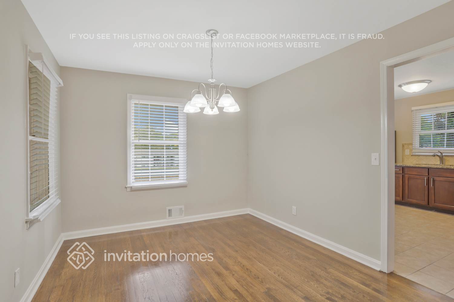 Building Photo - 705 Pinehill Dr