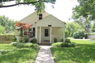 Building Photo - 2 Bedroom 1 Bath Home In Fairway KS