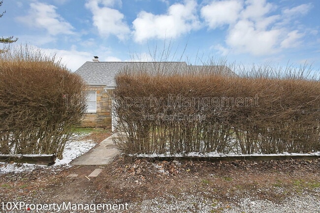 Building Photo - 849 Ruby Ave