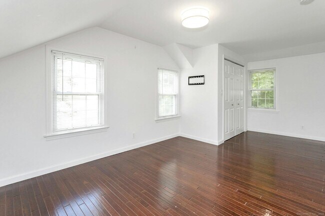 Building Photo - 124 Minturn Pl