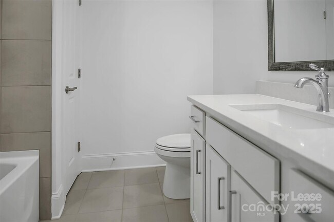 Building Photo - 3054 Constitution Ln