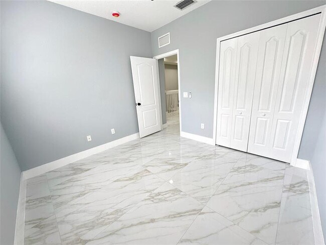 Building Photo - 2310 Shoma Ln