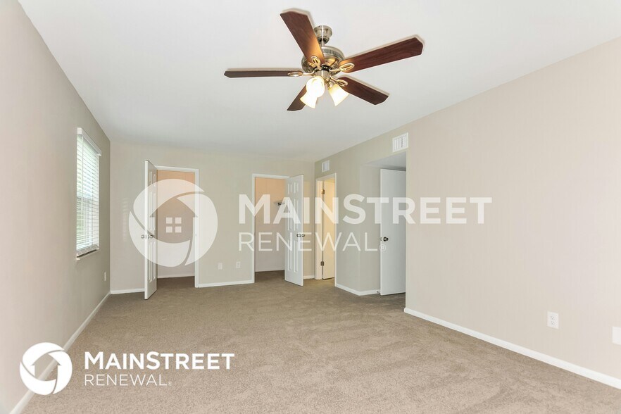 Building Photo - 12720 Coachlight Square Dr