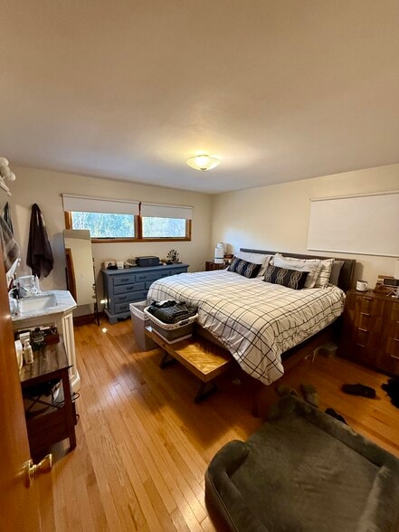 Building Photo - 150 Honness Ln