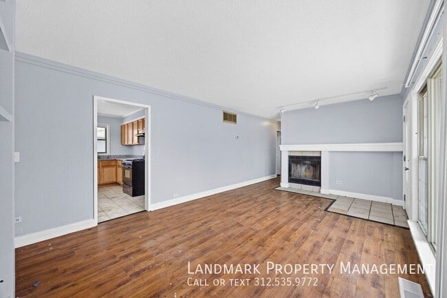 Building Photo - 336 Waldmann Dr