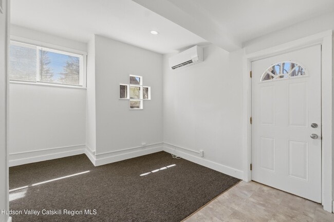 Building Photo - 43-47-47 Tinker St