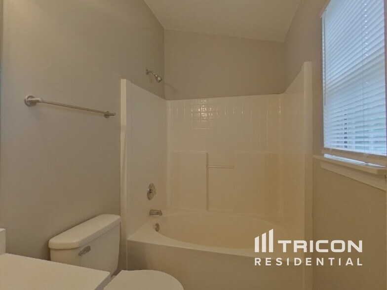 Building Photo - 9223 Garnet Field Ct