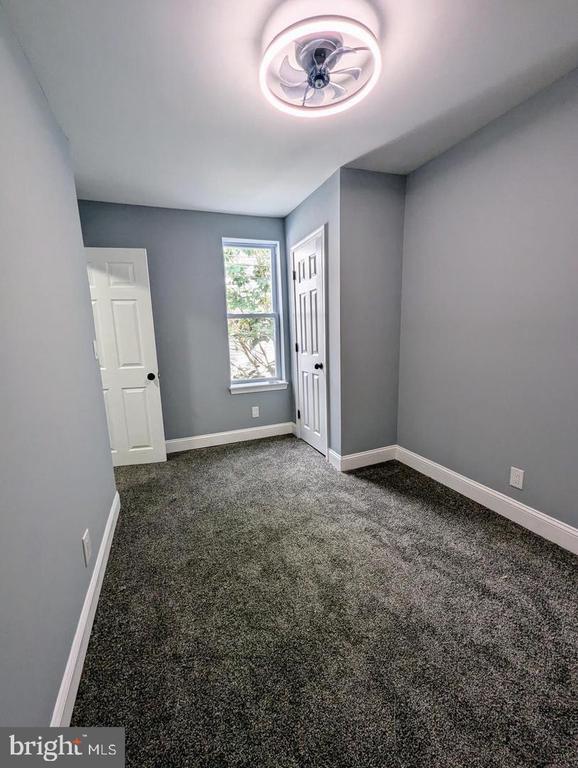 Building Photo - 1539 S Stillman St