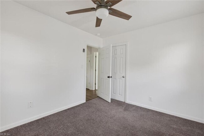 Building Photo - 8507 Chapin St