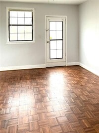 Building Photo - 1443 Oxford Rd NE