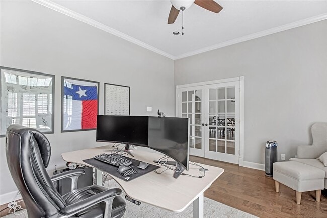 Building Photo - 29006 Reserve Bend Dr