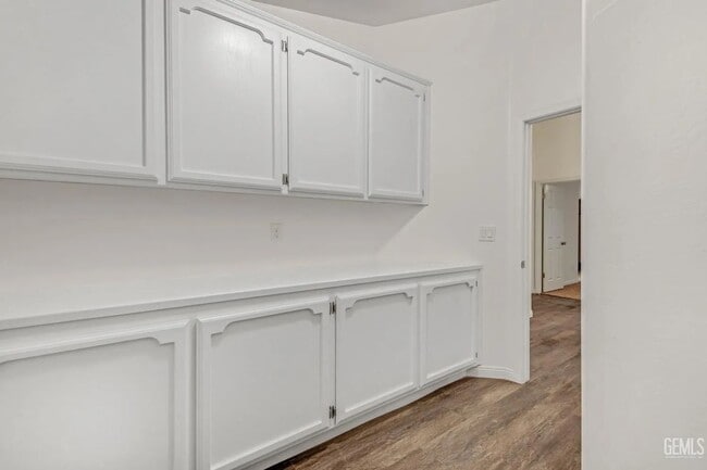 Building Photo - 14004 Las Entradas - Gorgeous NW remodeled...