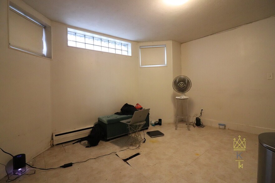 Building Photo - 50 Parkman St