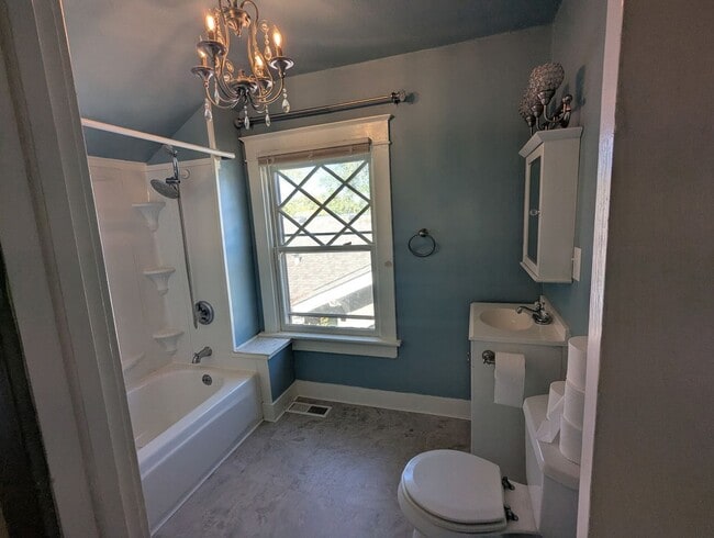 Building Photo - Stylish, Spacious, and Serene – The Home Y...